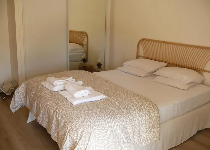 Privee Dans Avec Piscine En Petite Camargue 4*